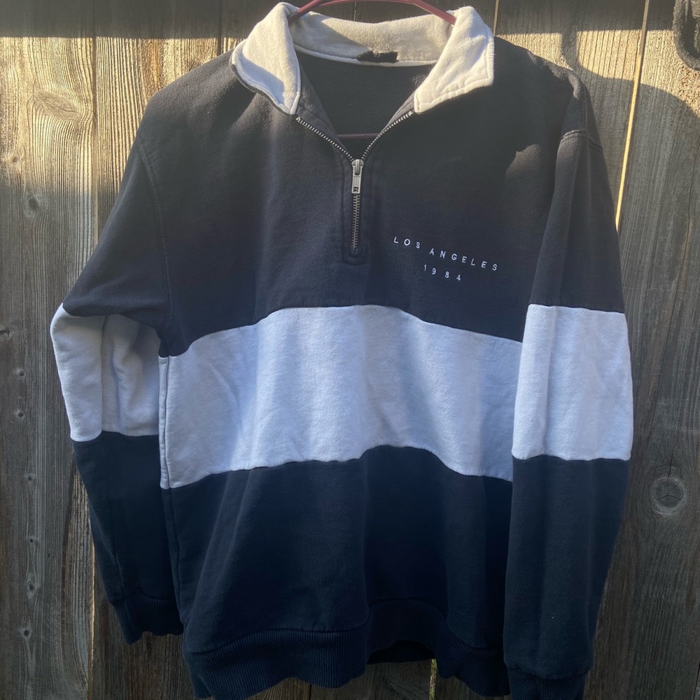 SOLD OUT BRANDY MELVILLE PULLOVER!